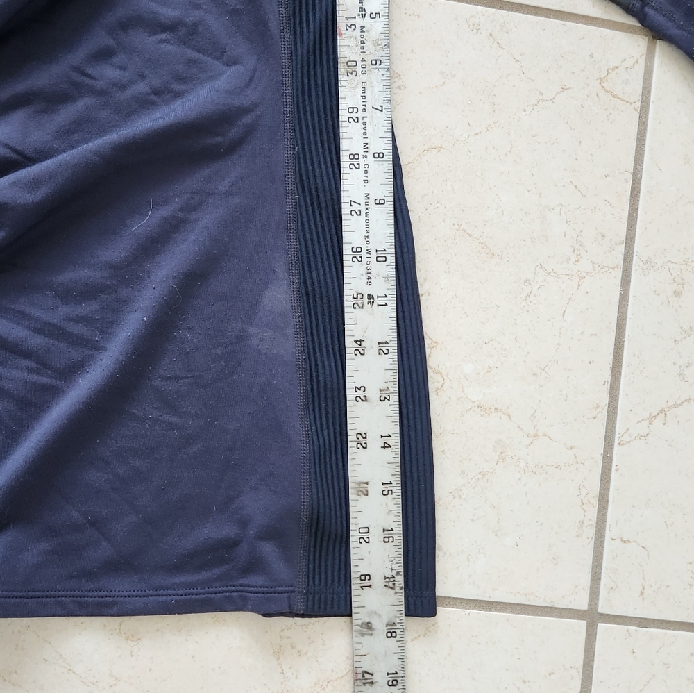 GAP Fit Dark Blue Top
